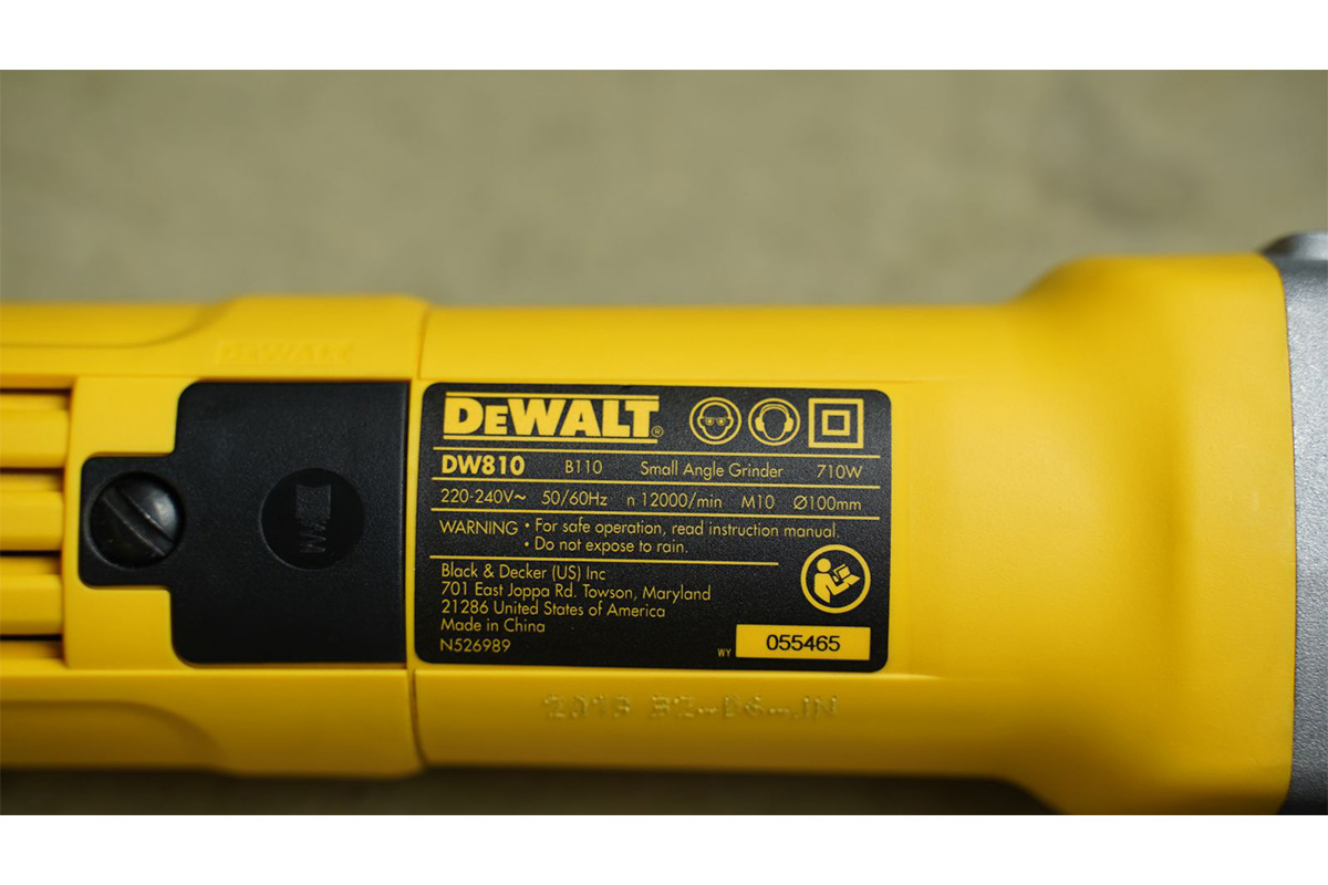 Máy mài góc 100mm Dewalt DW810B-B1