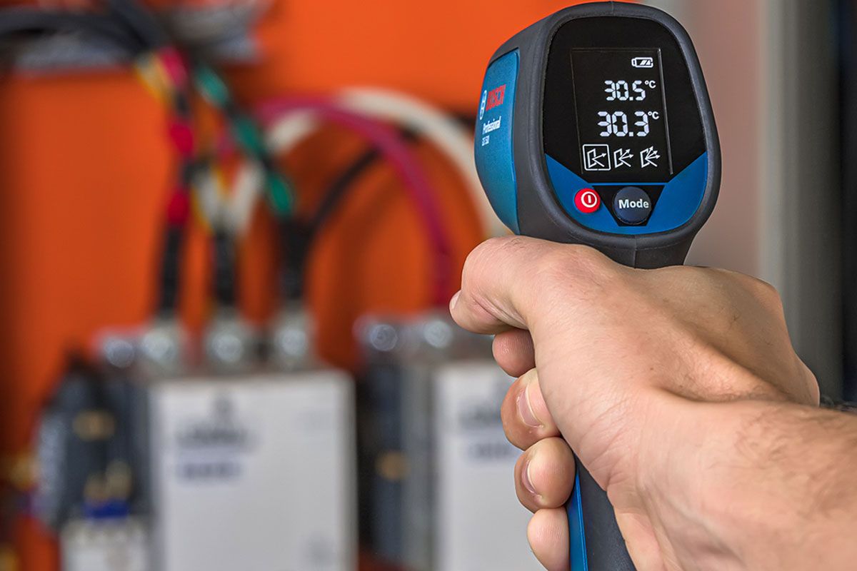 Máy dò nhiệt độ môi trường Bosch GIS 500