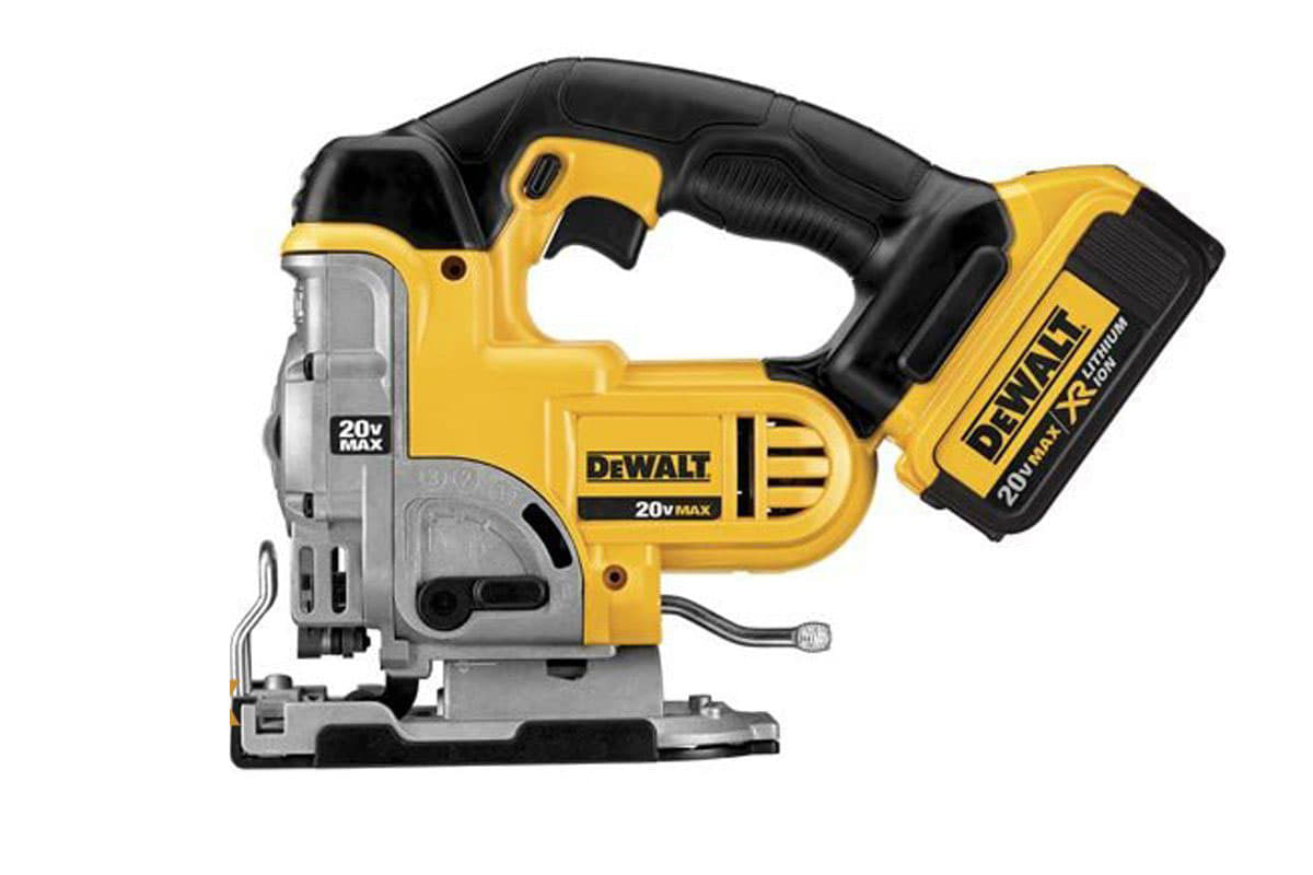 Máy cưa pin 18V Dewalt DCS331M1