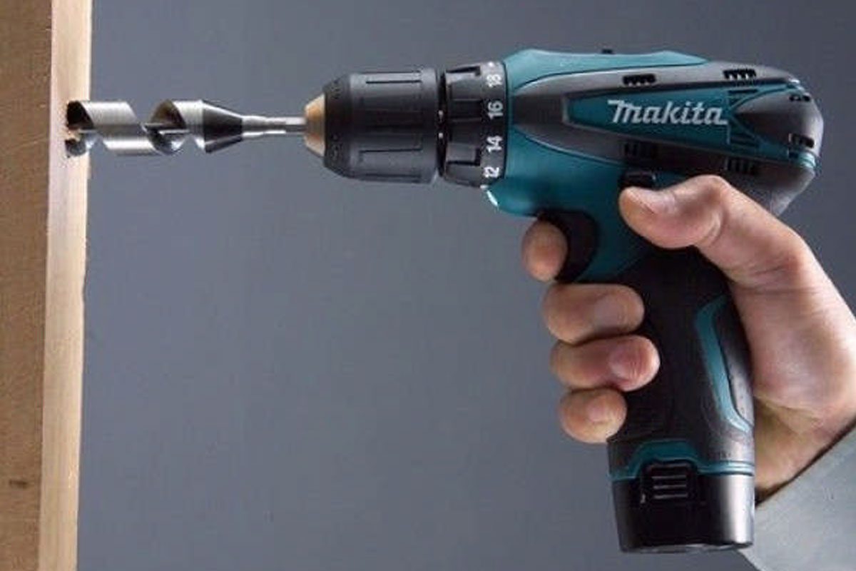 Máy khoan vặn vít pin 10.8V Makita DF330DWE