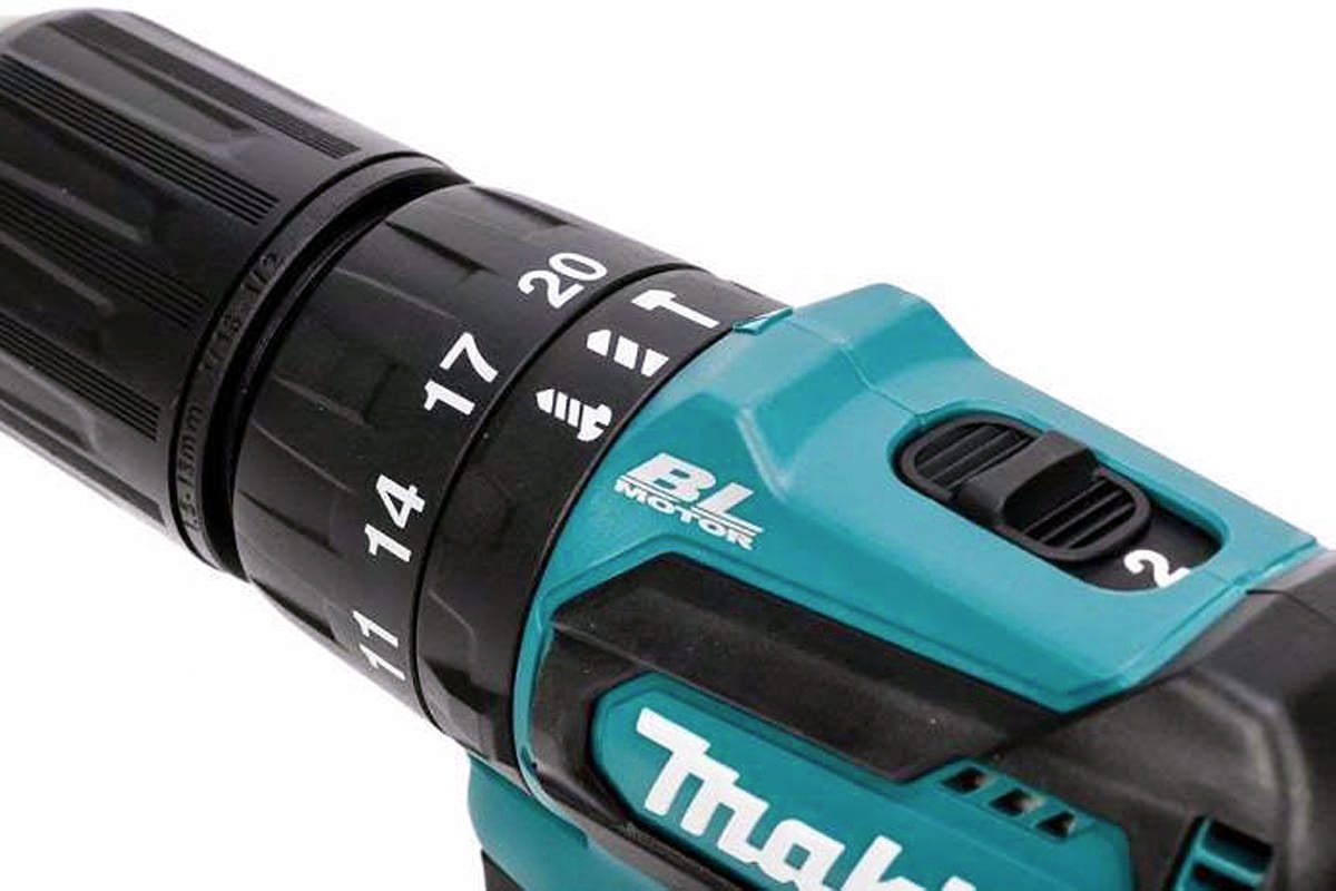 Máy khoan búa vặn vít pin 18V Makita DHP483RFE