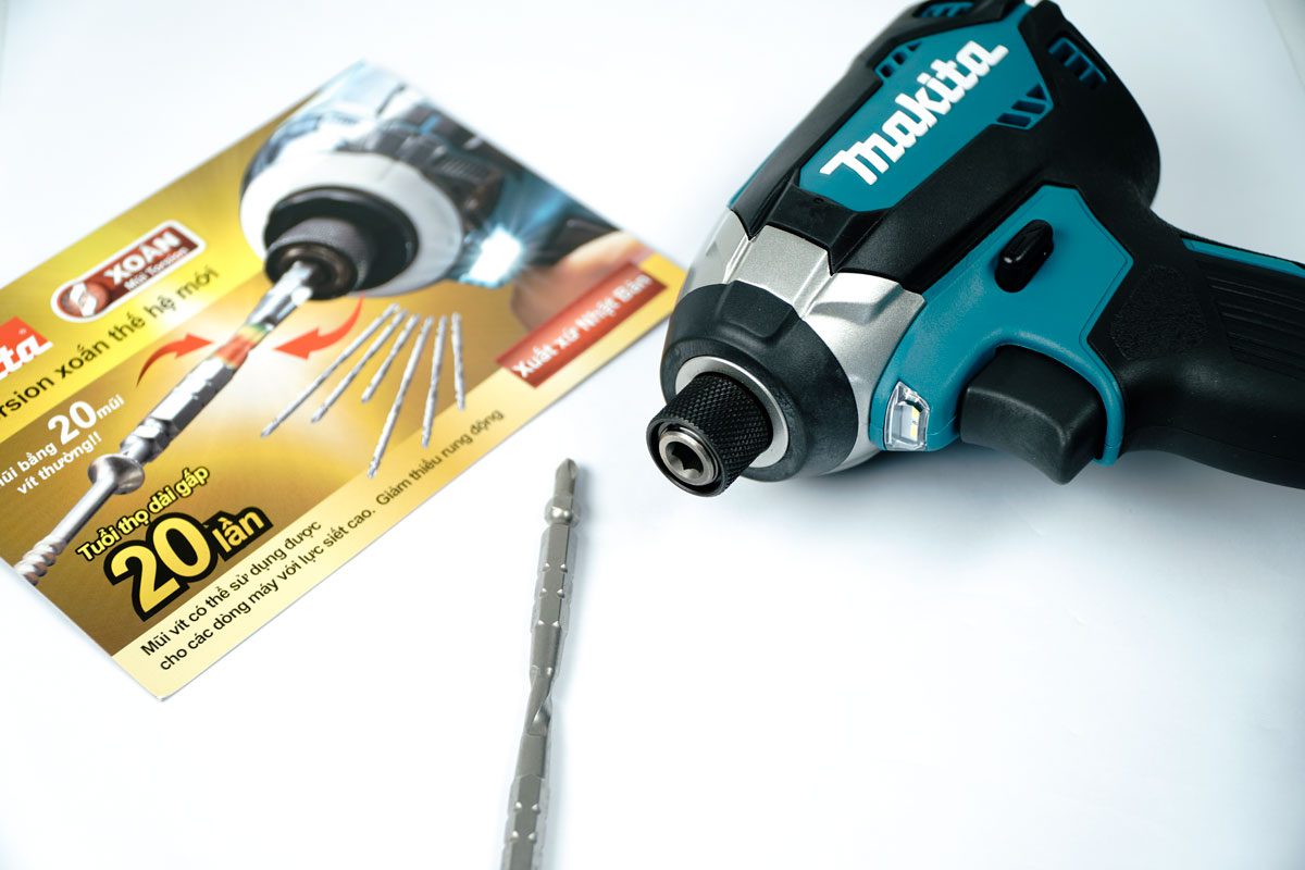 Thân máy vặn vít pin 18V Makita DTD153Z