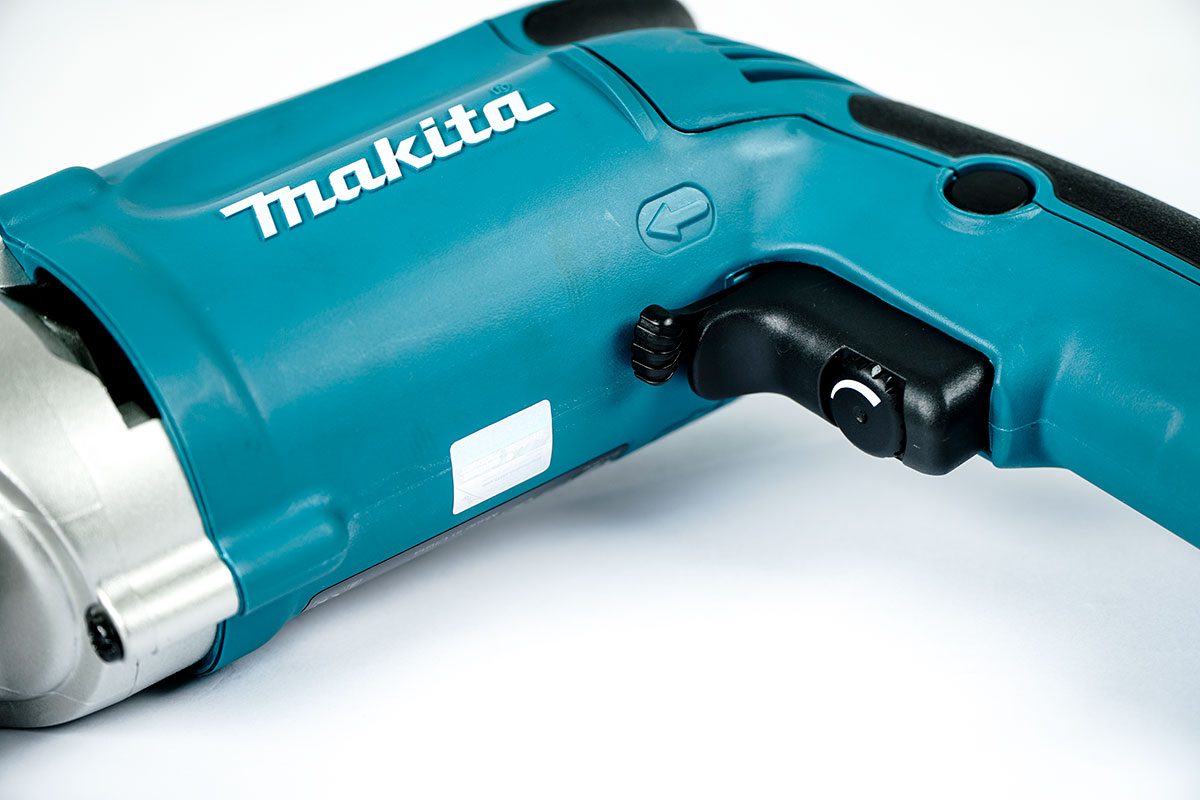 Máy khoan búa 20mm Makita HP2051