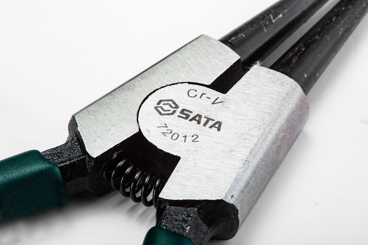 Kềm lấy phe ngoài mũi thẳng kiểu Đức 7in Sata 72012